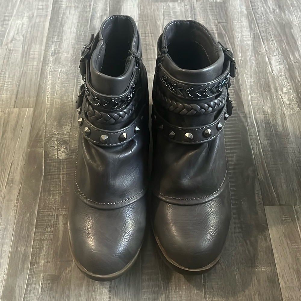 Women ankle boots